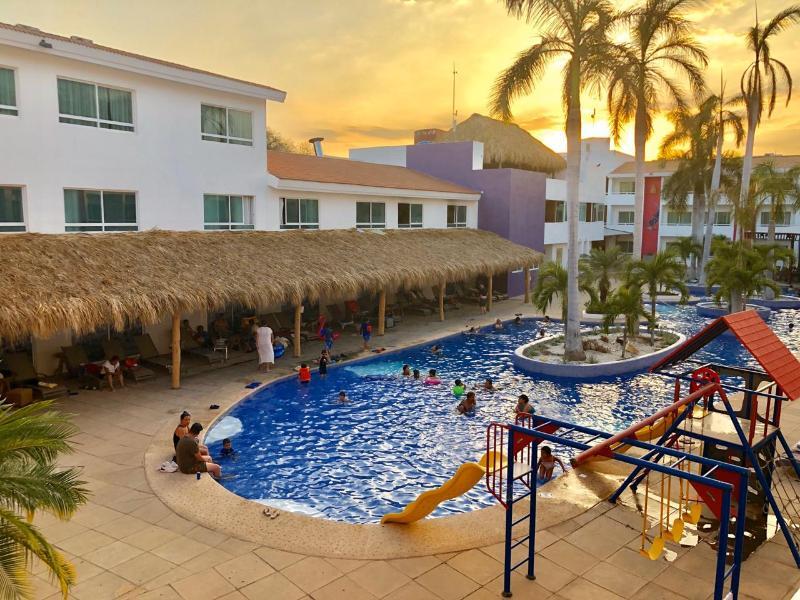 Hotel La Isla Huatulco Extérieur photo